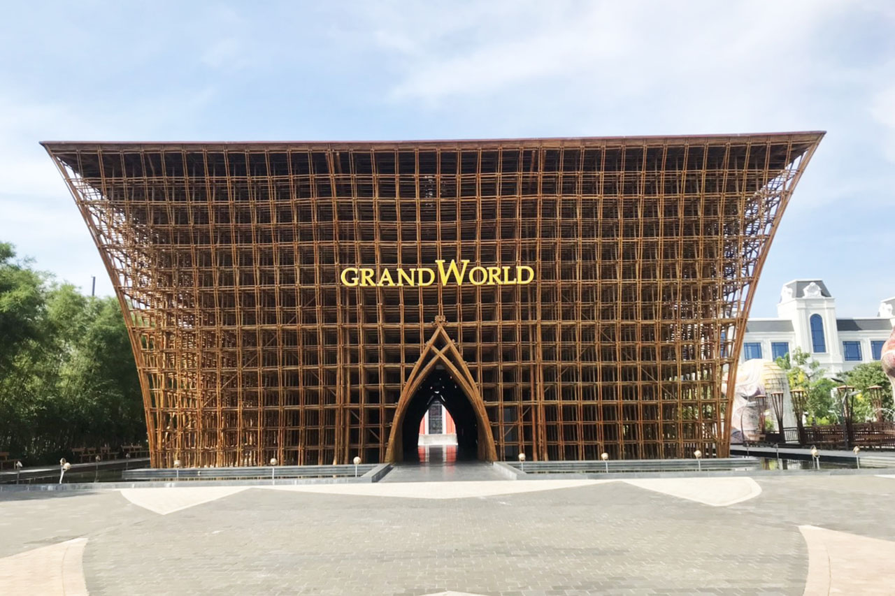 Huyền thoại Tre - Grand World Phú Quốc